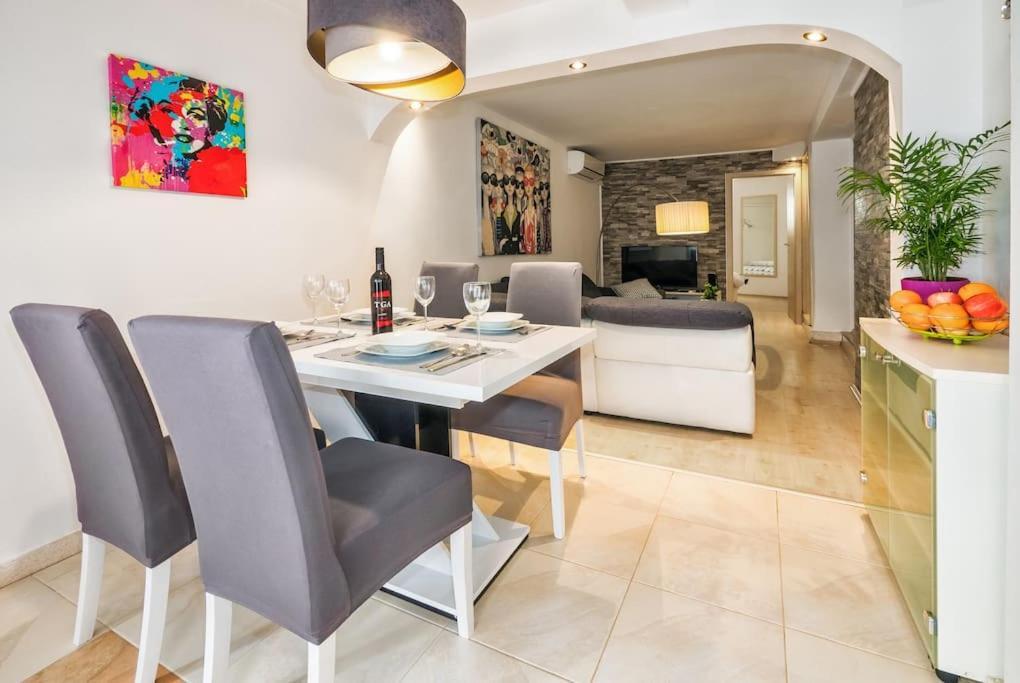 Relaxing 2Bd Apartment, Ground Floor - Walk To Old Town Split Extérieur photo