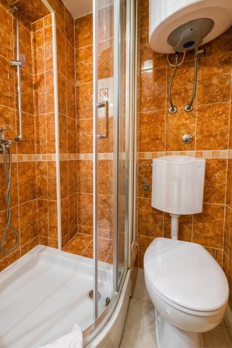 Relaxing 2Bd Apartment, Ground Floor - Walk To Old Town Split Extérieur photo