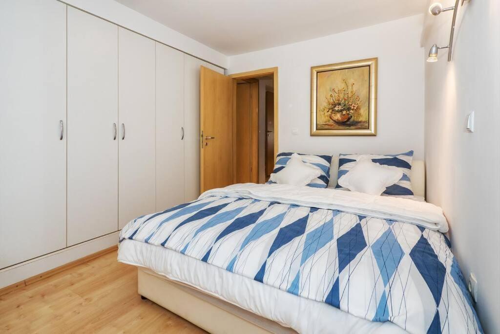 Relaxing 2Bd Apartment, Ground Floor - Walk To Old Town Split Extérieur photo