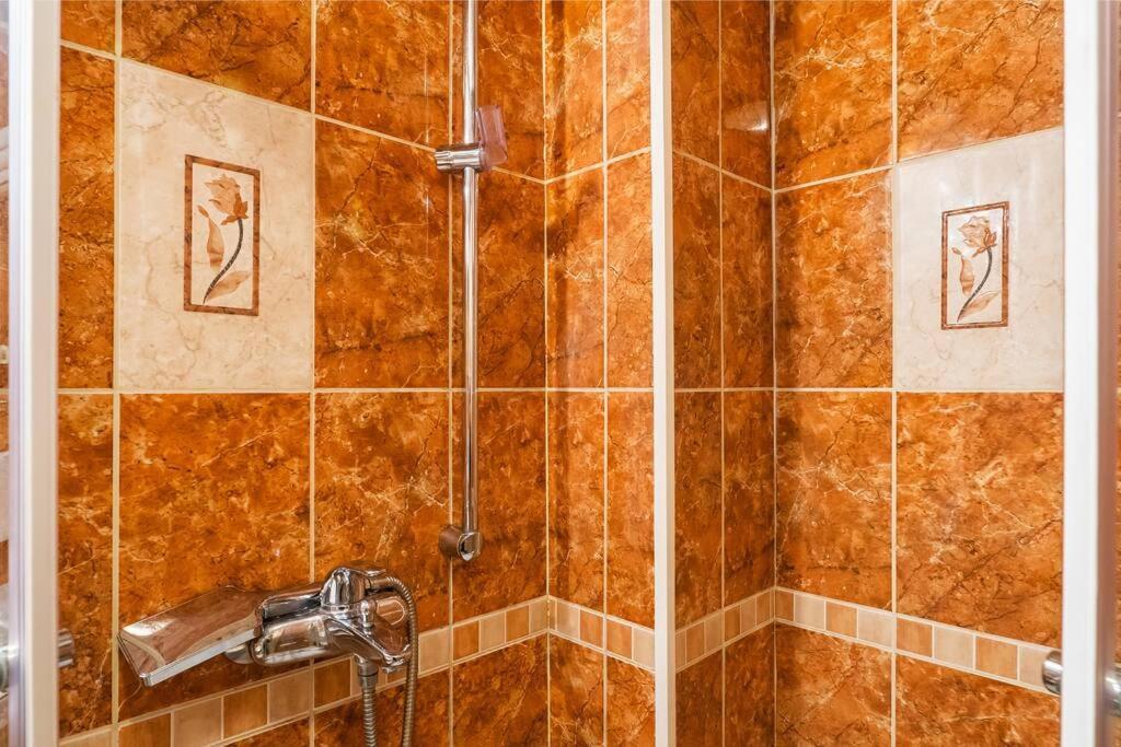 Relaxing 2Bd Apartment, Ground Floor - Walk To Old Town Split Extérieur photo