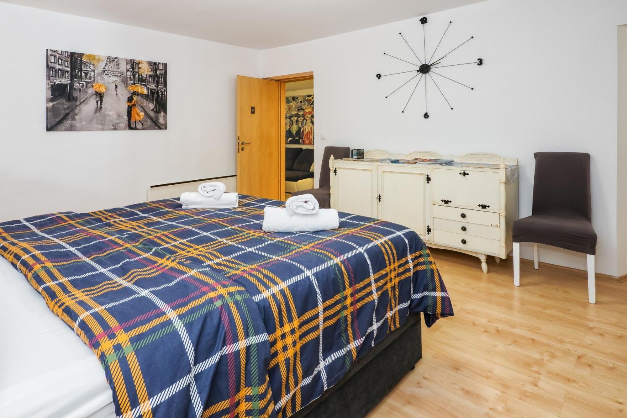 Relaxing 2Bd Apartment, Ground Floor - Walk To Old Town Split Extérieur photo
