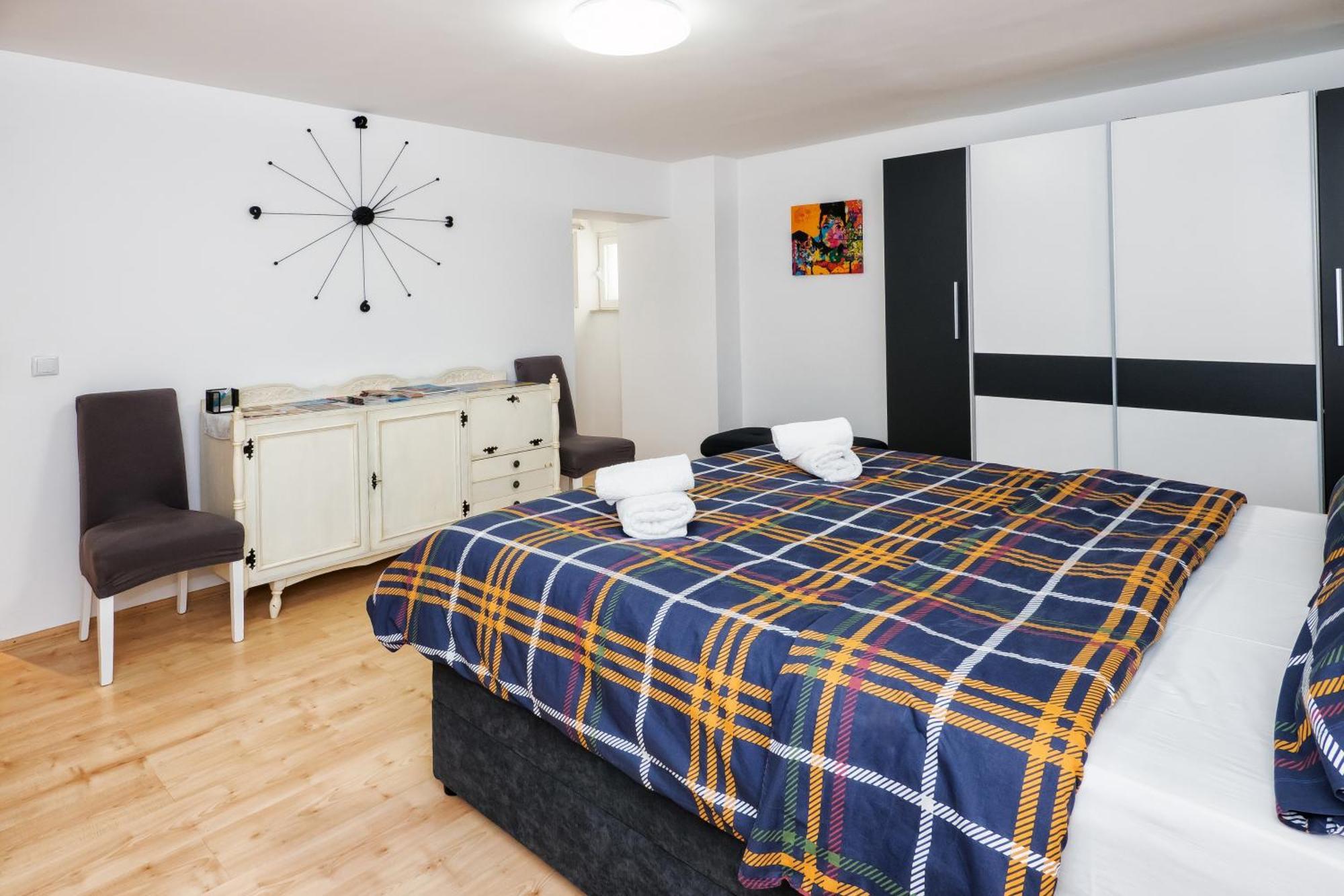 Relaxing 2Bd Apartment, Ground Floor - Walk To Old Town Split Extérieur photo